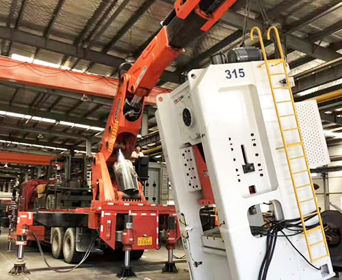 海阳附近随车吊出租，轻松解决运输难题