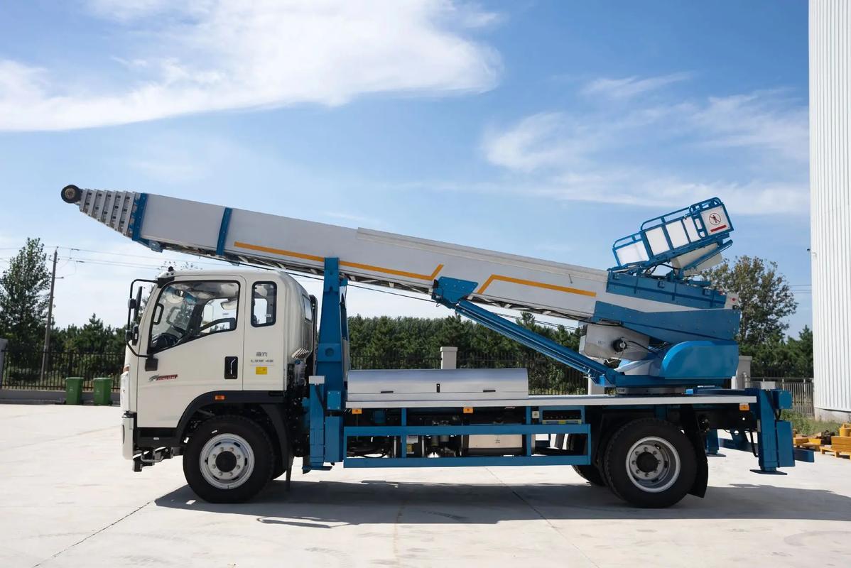 海阳云梯上料车租赁费用