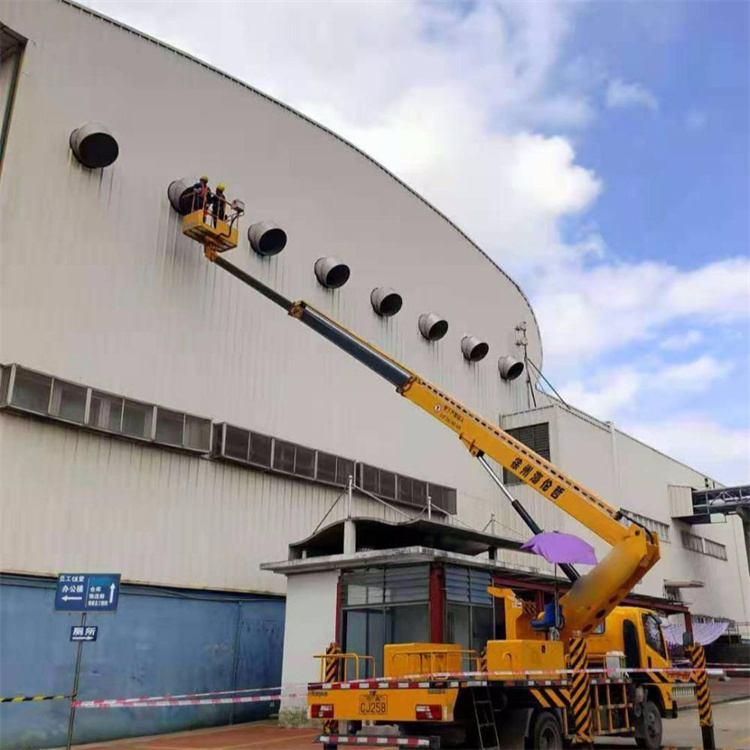 海阳高空作业车出租服务：专业广告牌安装解决方案